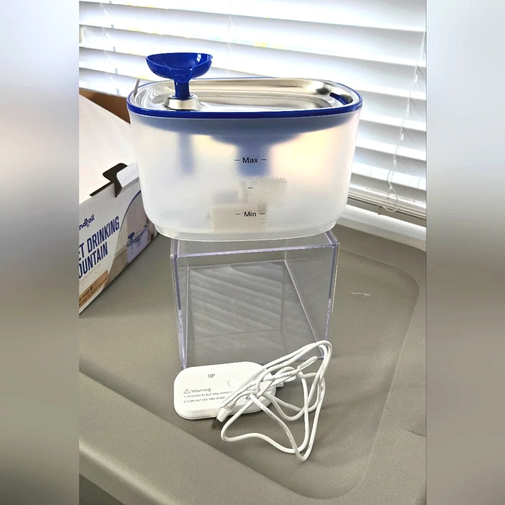 GRANDTAIL Pet Drinking Fountain